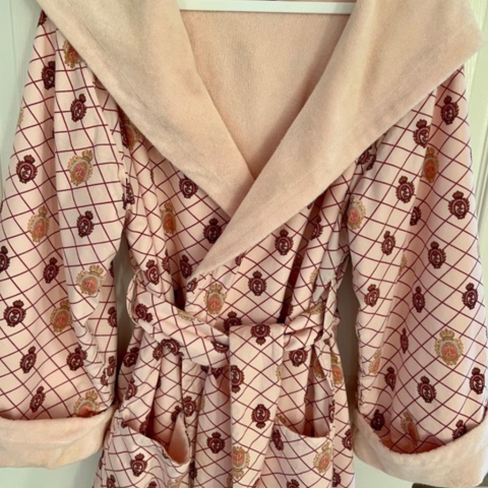 π Juicy Couture Spa Robe π - Picture 4 of 15